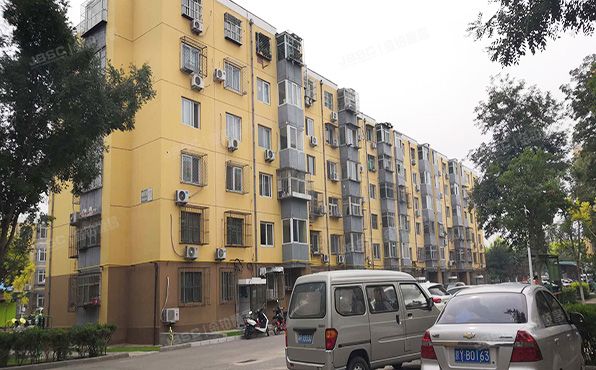 大兴区 椿蓉园三里9号楼7单元102