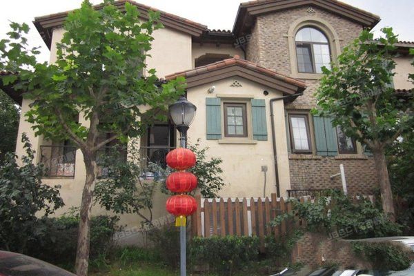 龙湖滟澜山 法拍小区