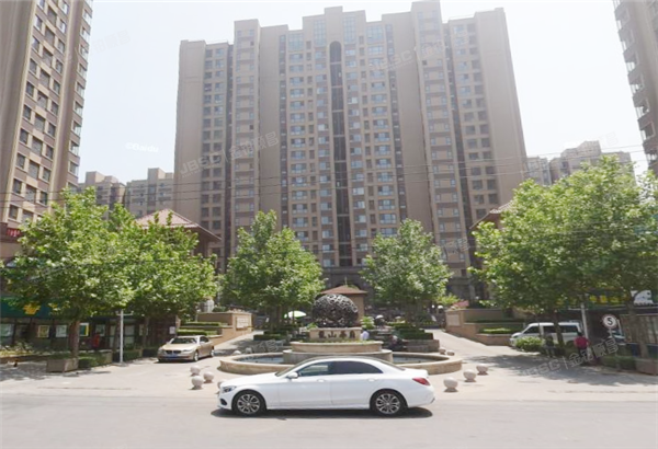 龙山华府 法拍小区