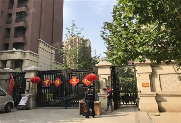 世华龙樾 法拍小区