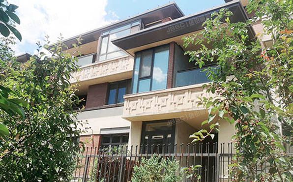 燕西华府 法拍小区