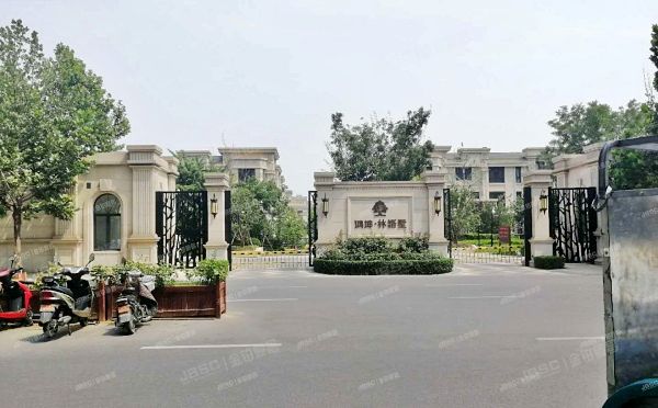 鸿坤林语墅 法拍小区