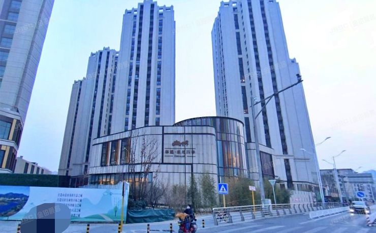 华远裘马四季 法拍小区