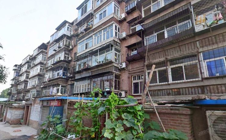 红星养鸡场宿舍楼