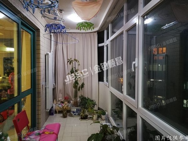 东城区  雅安国际公寓303室