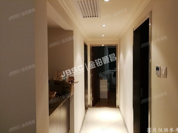 东城区  雅安国际公寓303室