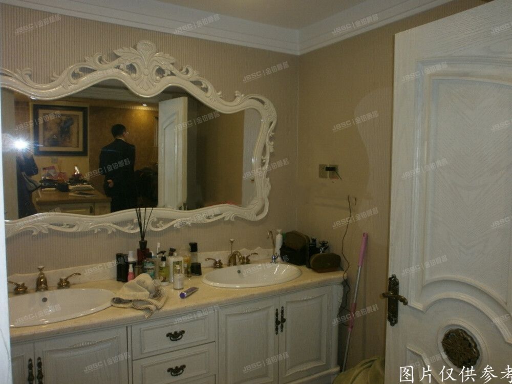 西城区  恬心家园10号楼502室