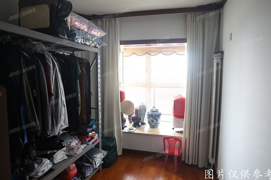 怀柔区    南大街35号院6号楼17层1702室