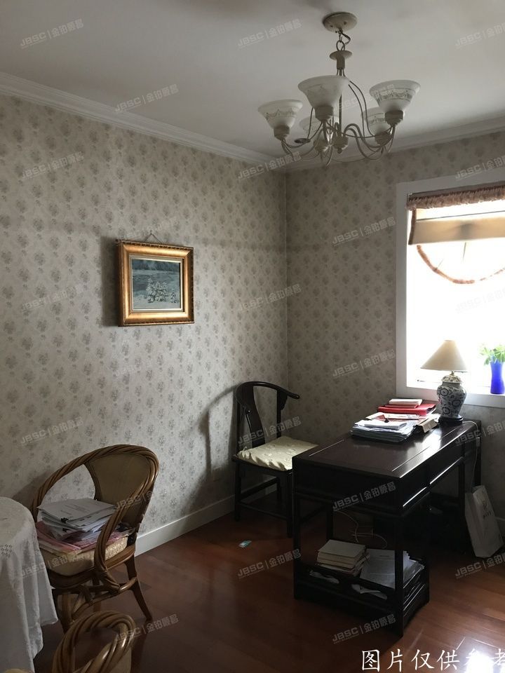 朝阳区   富成花园E8号1至2层独栋别墅