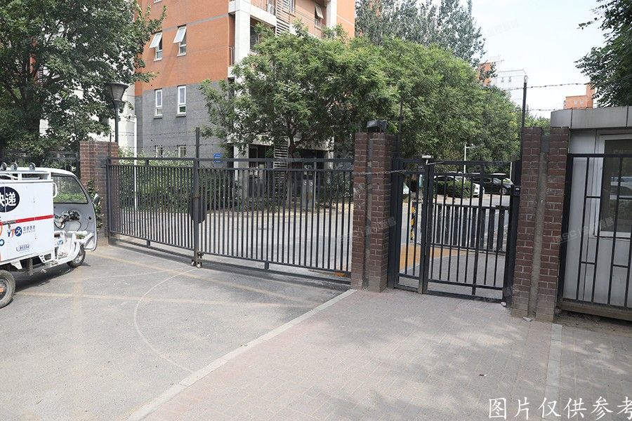 昌平区 农学院北路9号院三区7号楼6层4单元602（领秀慧谷）