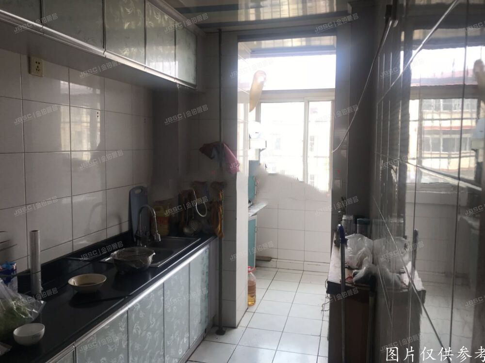 密云区  花园小区53号楼3单元501号