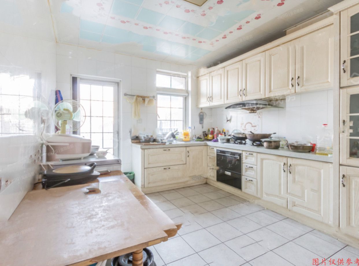 房山区 加州水郡东区42号楼1至3层4203号