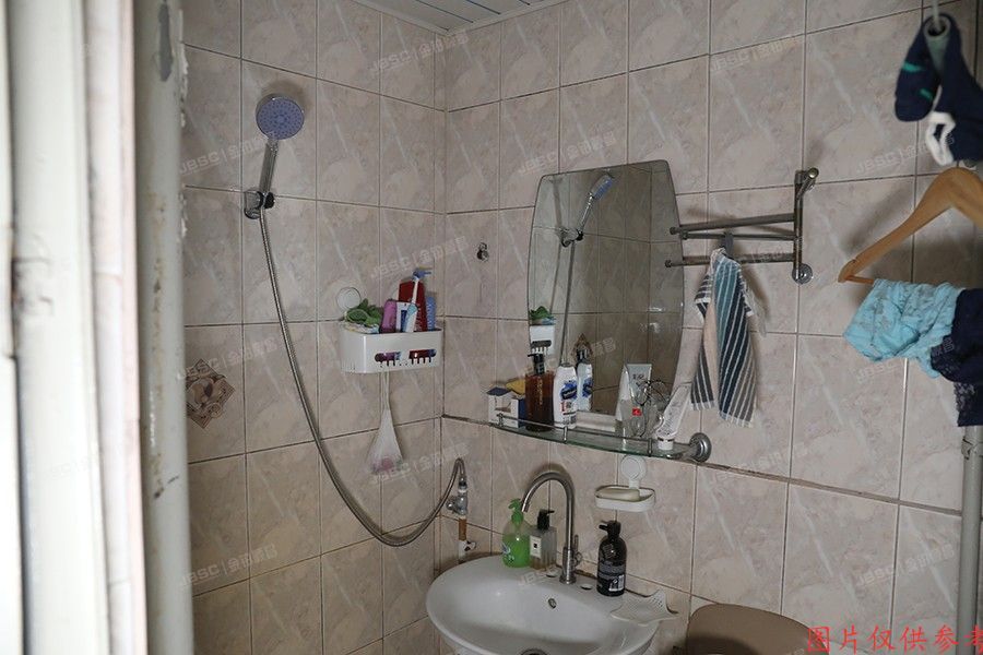 朝阳区 和平西街3号楼2层5门301号