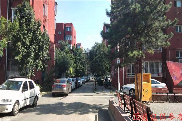 海淀区 兰园小区2号楼1单元502号