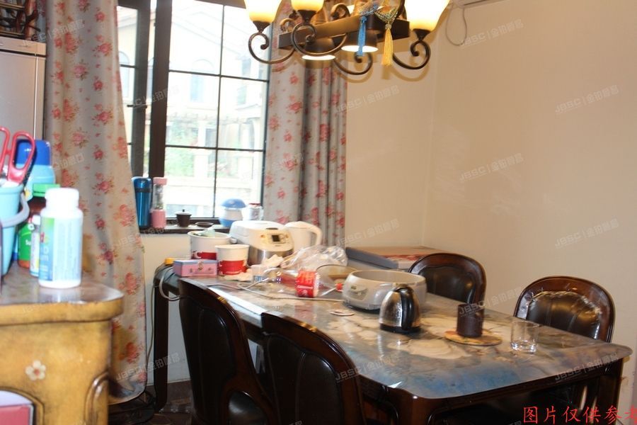 顺义区 香堤漫步一区119号楼1单元501室、502室