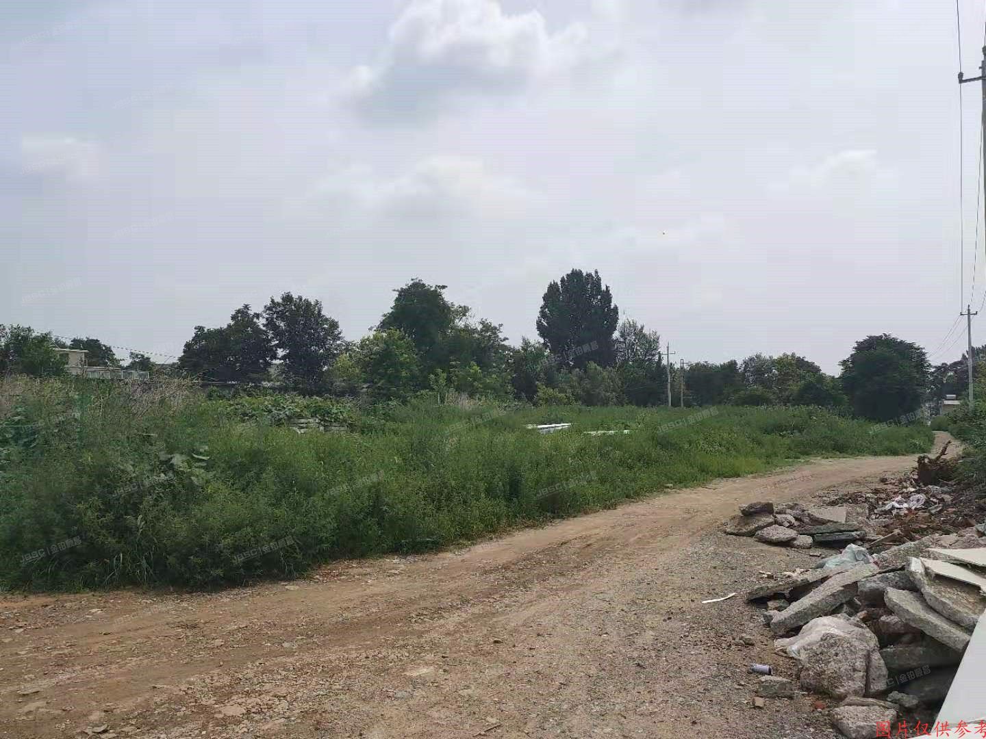 房山区 阎村镇南梨园村土地使用权及地上建筑物