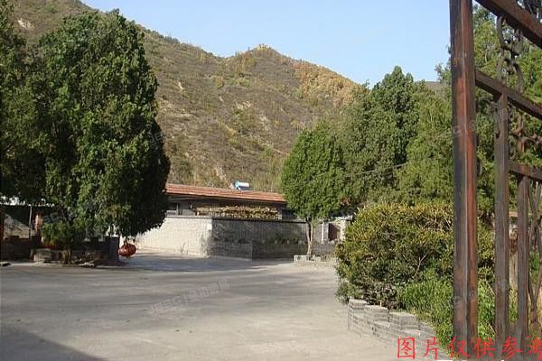 怀柔区   长城溪溪小镇11号楼3单元303室