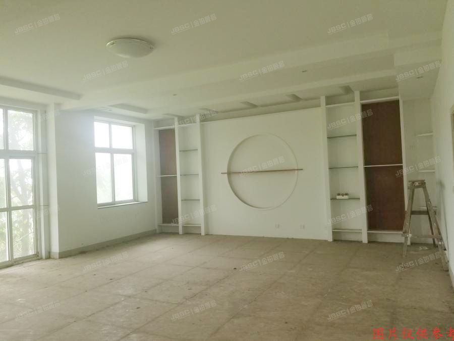 延庆区 龙聚山庄北区161号-1至3层