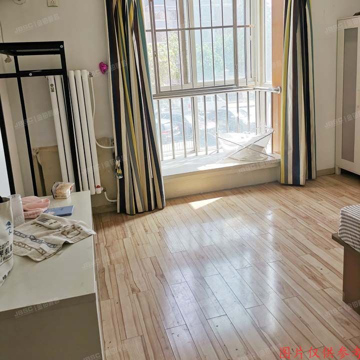 大兴区育镇街32号院15号楼4层2单元402（恒盛波尔多小镇）