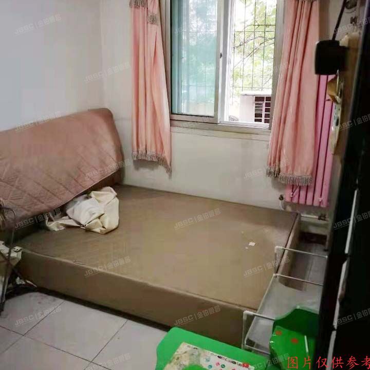 丰台区洋桥西里19号楼2单元302室