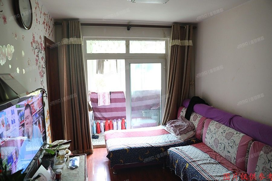 怀柔区 乐园西大街16号院6号楼5单元202（育龙铭居）