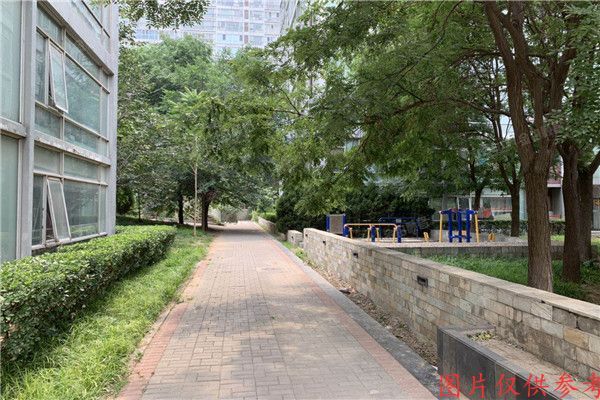 大兴区 天华园二里三区8号楼105（东晶国际公寓）