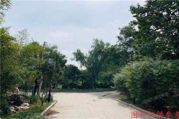 ※怀柔区   龙山新新小镇10号楼1-2层