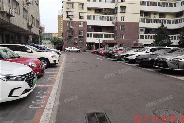 丰台区芳群园三区15号楼15-45-1011号、15-29-1318号