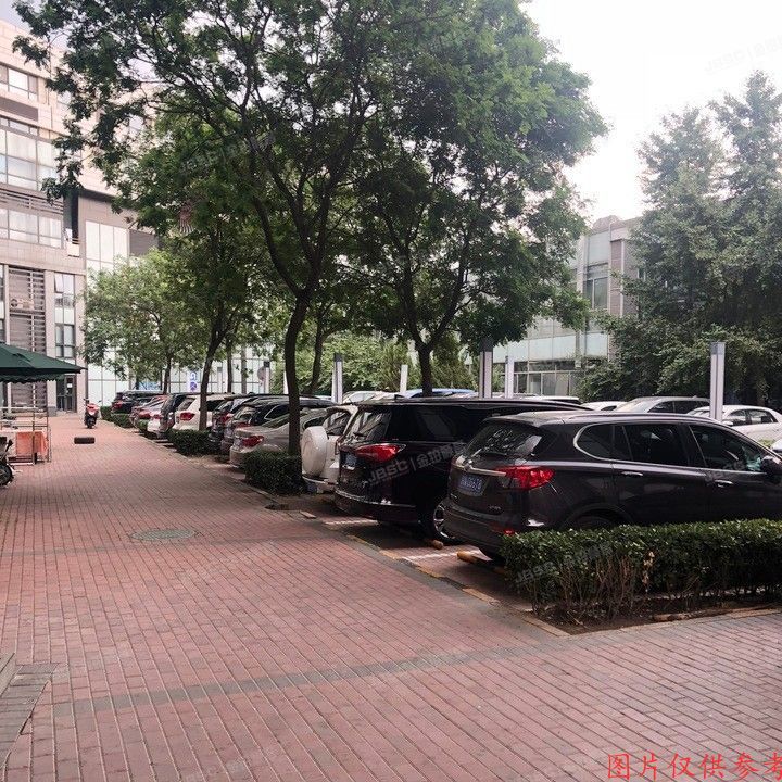 昌平区 回龙观西大街35号院3号楼4层533号（上北鑫座）