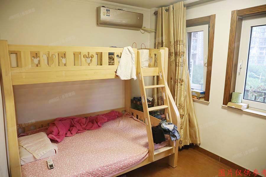 大兴区兴泰街6号院4号楼5层1单元502（旭辉紫郡）