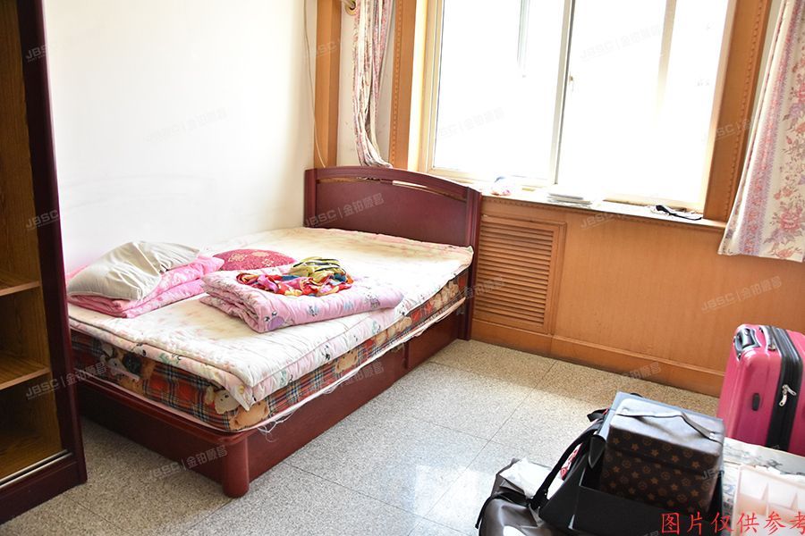 怀柔区湖光小区33号院梅苑2号楼4层2-402