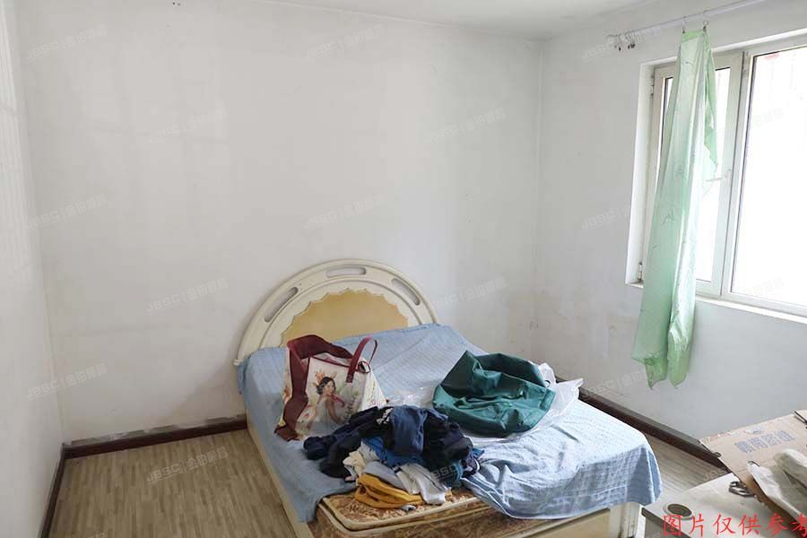 大兴区泰河园一里一区4号楼1层3单元104