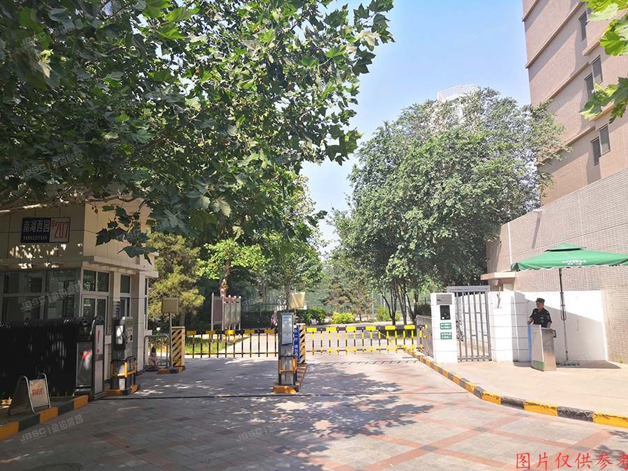 朝阳区南湖西园210号楼19层2205（季景沁园）