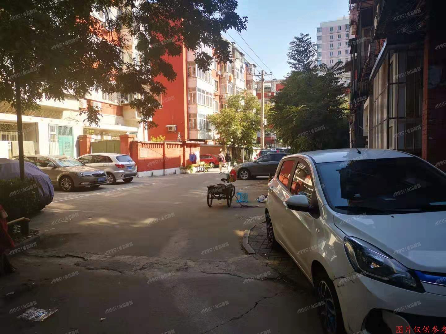 海淀区 北蜂窝路22号2号楼4单元1层2号（铁东小区）