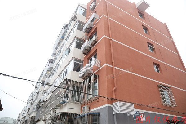 怀柔区 富乐公寓37号楼2单元402室