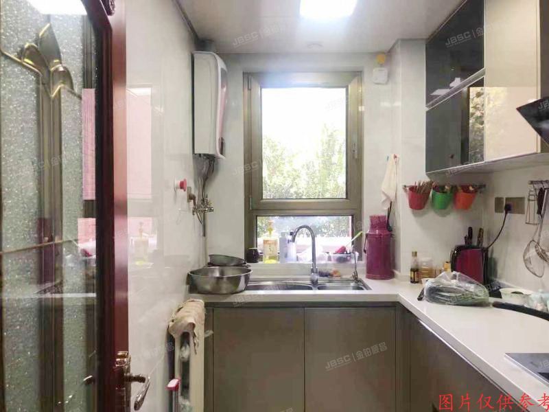 丰台区 珠光逸景家园8号楼1层1单元104