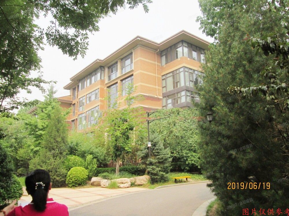 海淀区 万城华府尚园8号楼1至2层2单元1028室、-1028室＋2车位