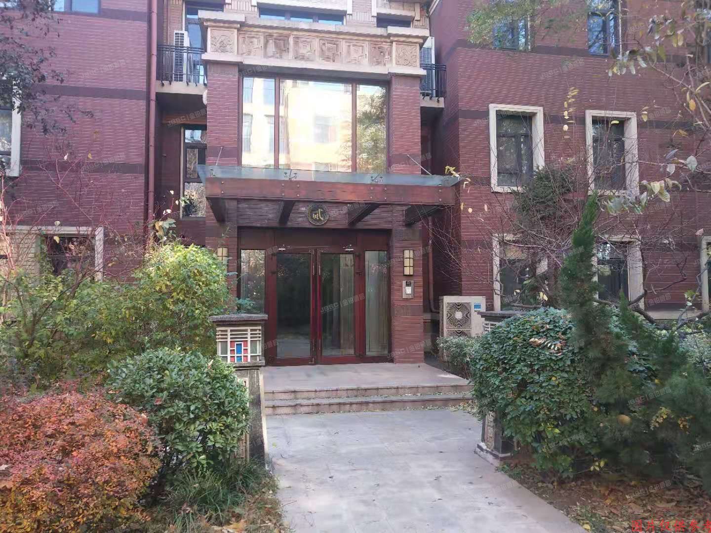 海淀区 万城华府尚园8号楼1至2层2单元1028室、-1028室＋2车位