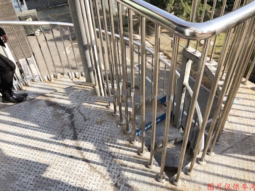 房山区 拱辰南大街44号院1号楼2层201号（荣鹏花园）