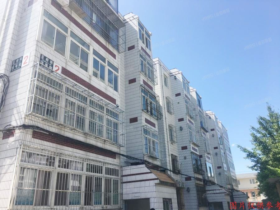昌平区 王府街18号住宅楼1层1单元102号