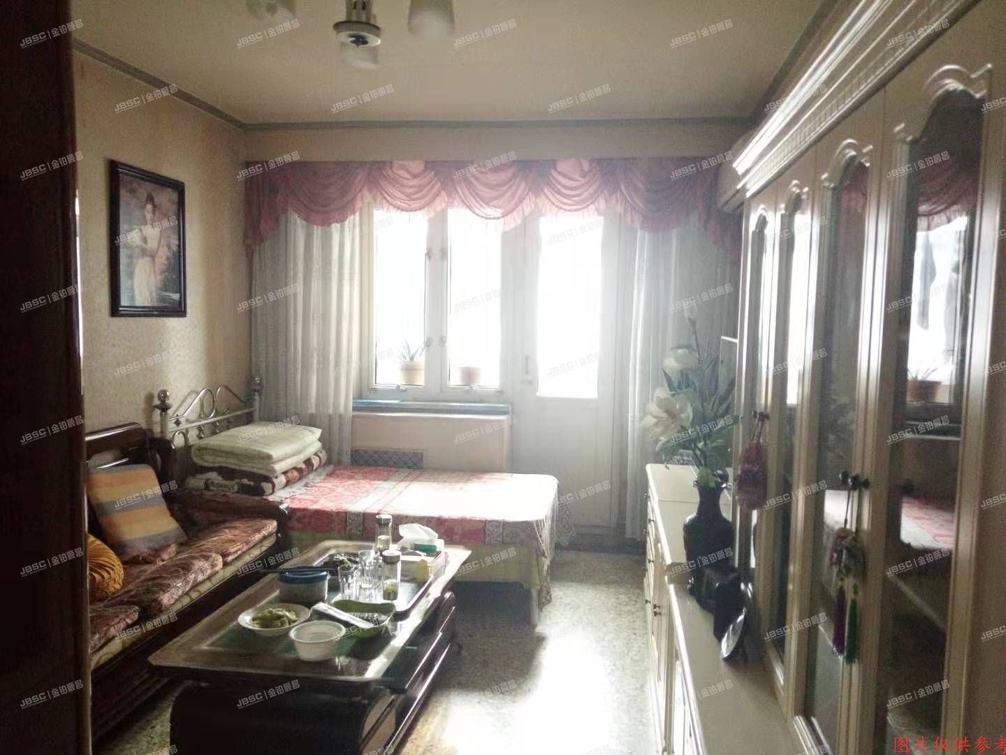 海淀区  新苑街10号院5号楼661号