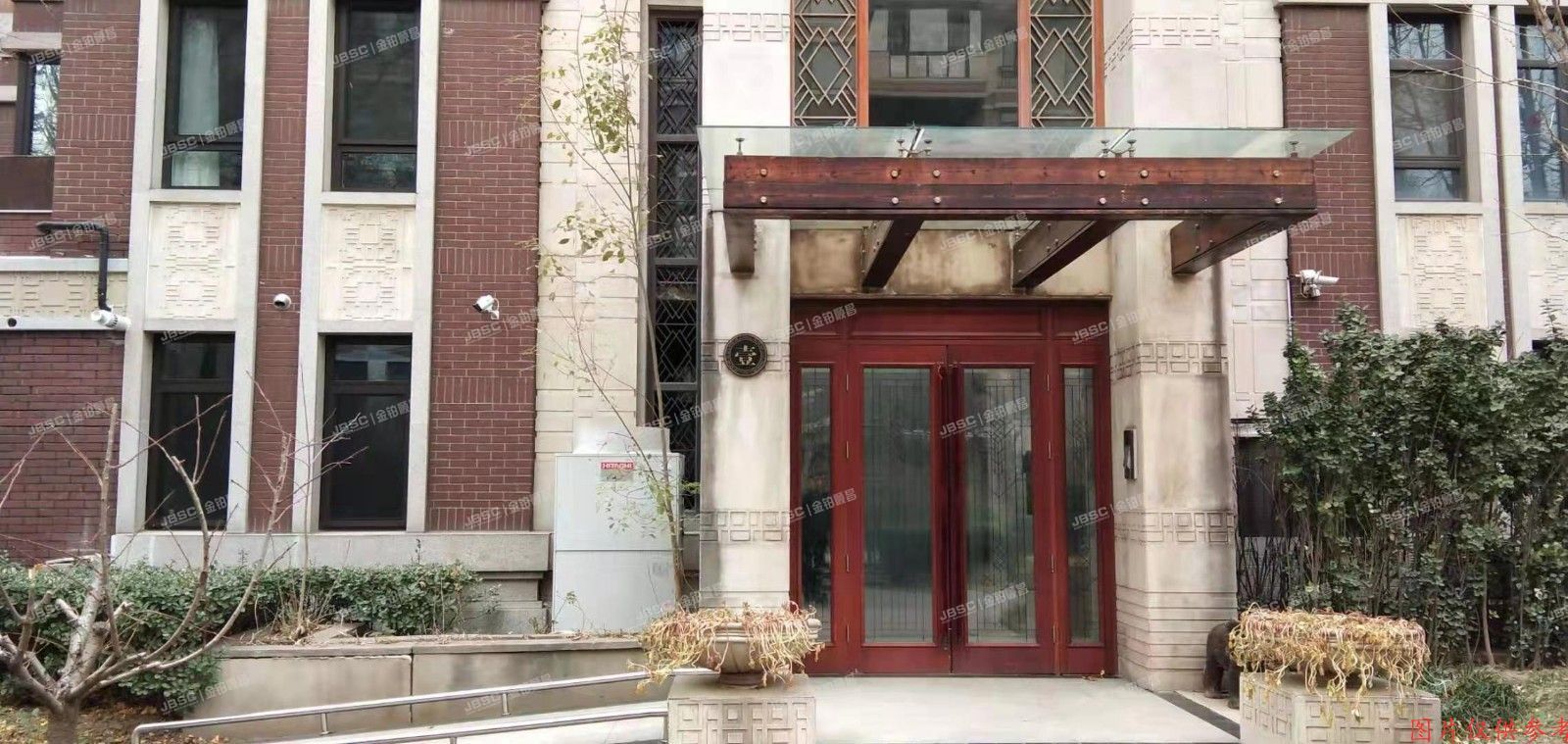 海淀区 万柳华府龙园10号楼1层2单元1018号、车位及储藏间