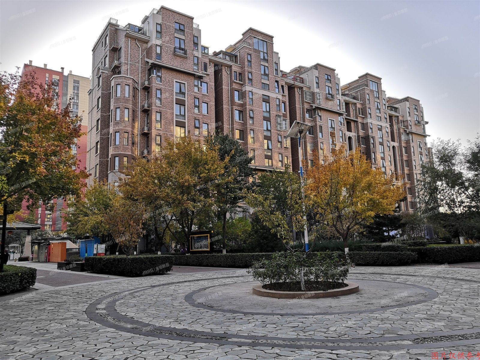 房山区 广阳中路1号院一区8号8层1单元802（原香小镇）