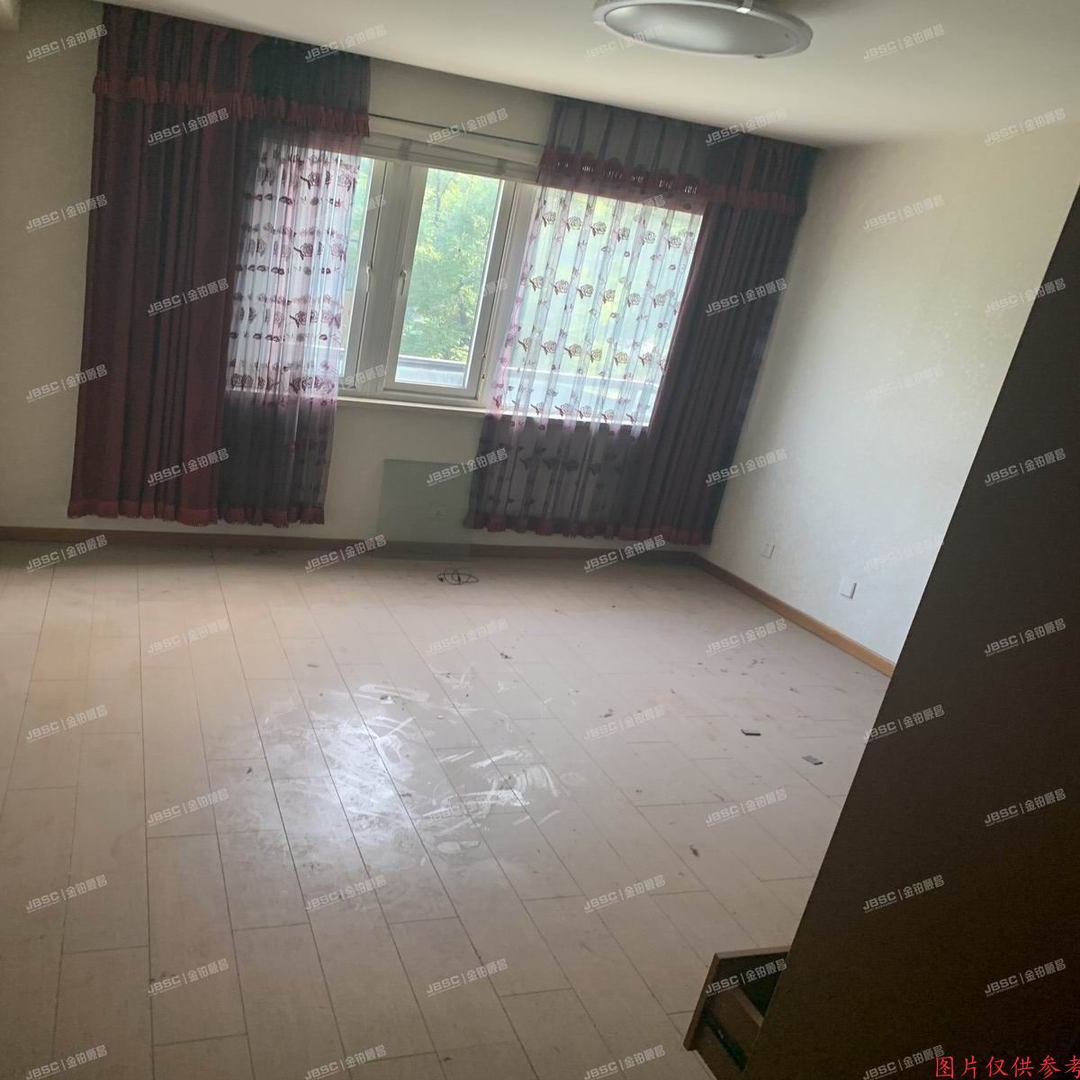 朝阳区新锦路18号院285号-1至3层（卓锦万代）