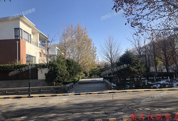 朝阳区新锦路18号院285号-1至3层（卓锦万代）