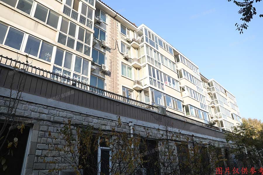 昌平区回龙观镇龙禧苑云趣园二区1号楼4层1单元401