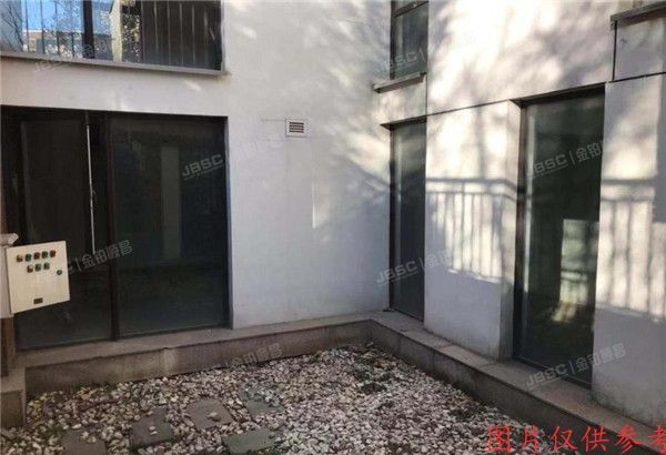 昌平区 回龙观镇定福皇庄村碧水庄园A区A7-5号-1至2层（碧水庄园）别墅