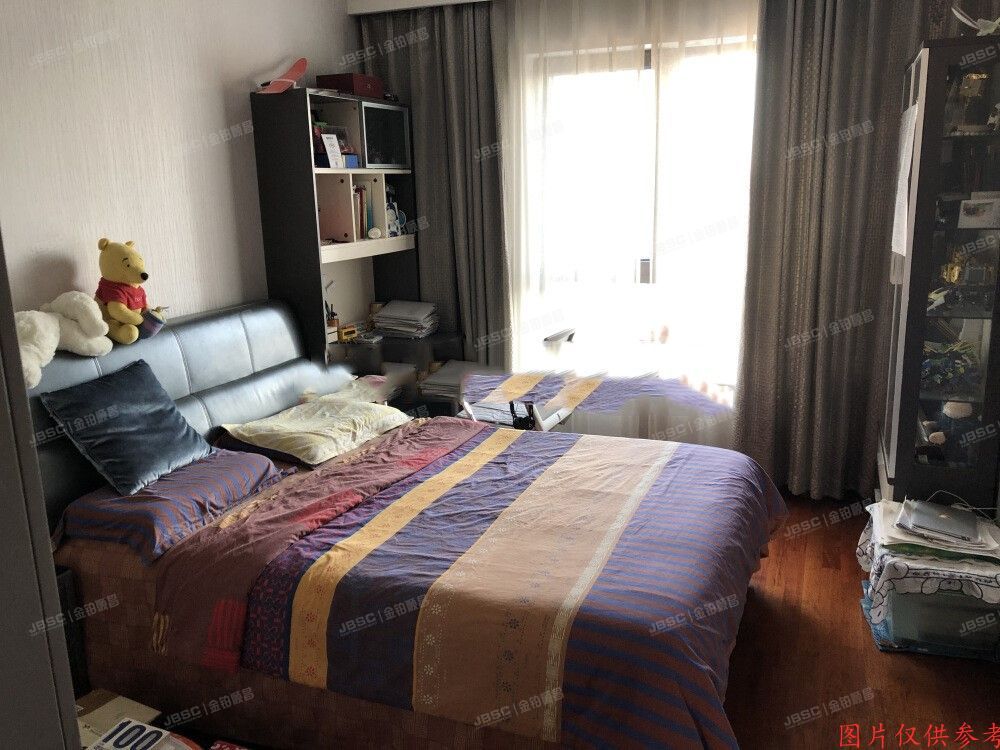 海淀区文龙家园一里7号楼15层2单元1501（世华龙樾）