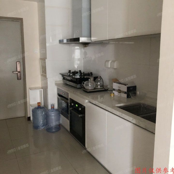 石景山区阜石路165号院2号楼4层426号（当代商城）