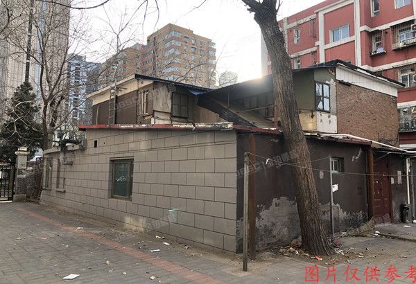 朝阳区东大桥路19号楼南1至2层（芳草地西街）